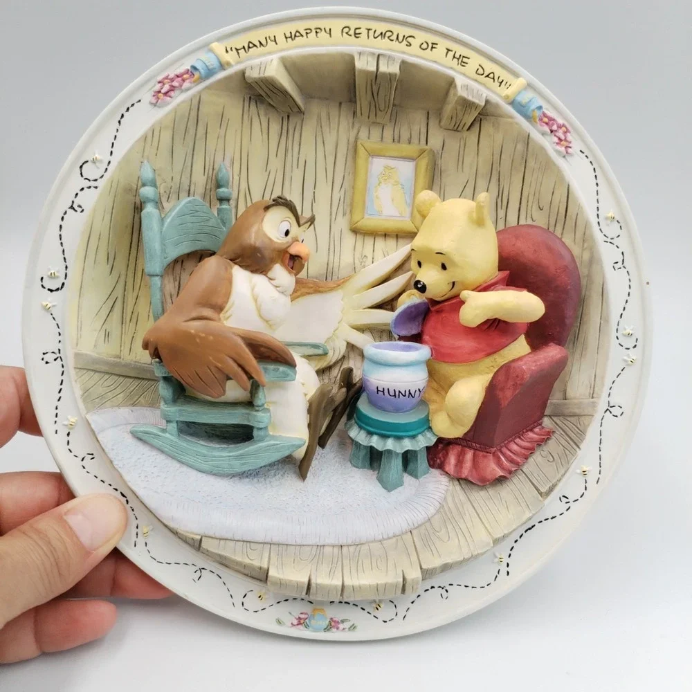 Bradford‎ Exchange Winnie the Pooh & Friends 3D Plate Many Happy Returns COA